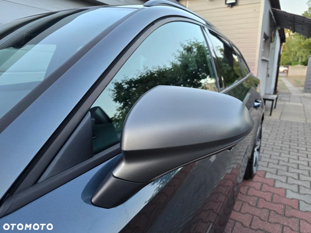 Seat Leon Sportstourer 2.0 TDI DSG FR - 9