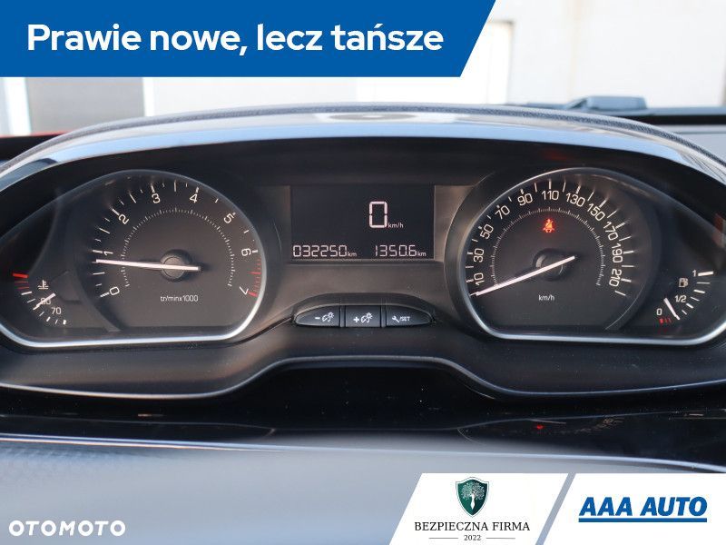 Peugeot 208 - 12