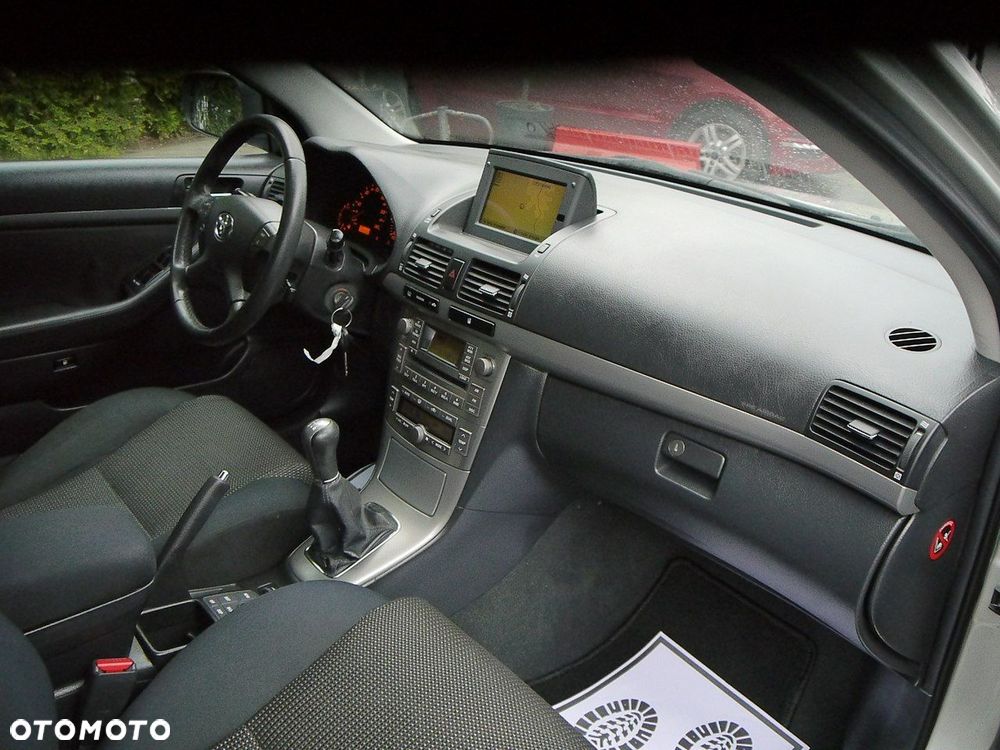 Toyota Avensis 2.0 VVT-i Sol plus Premium - 25