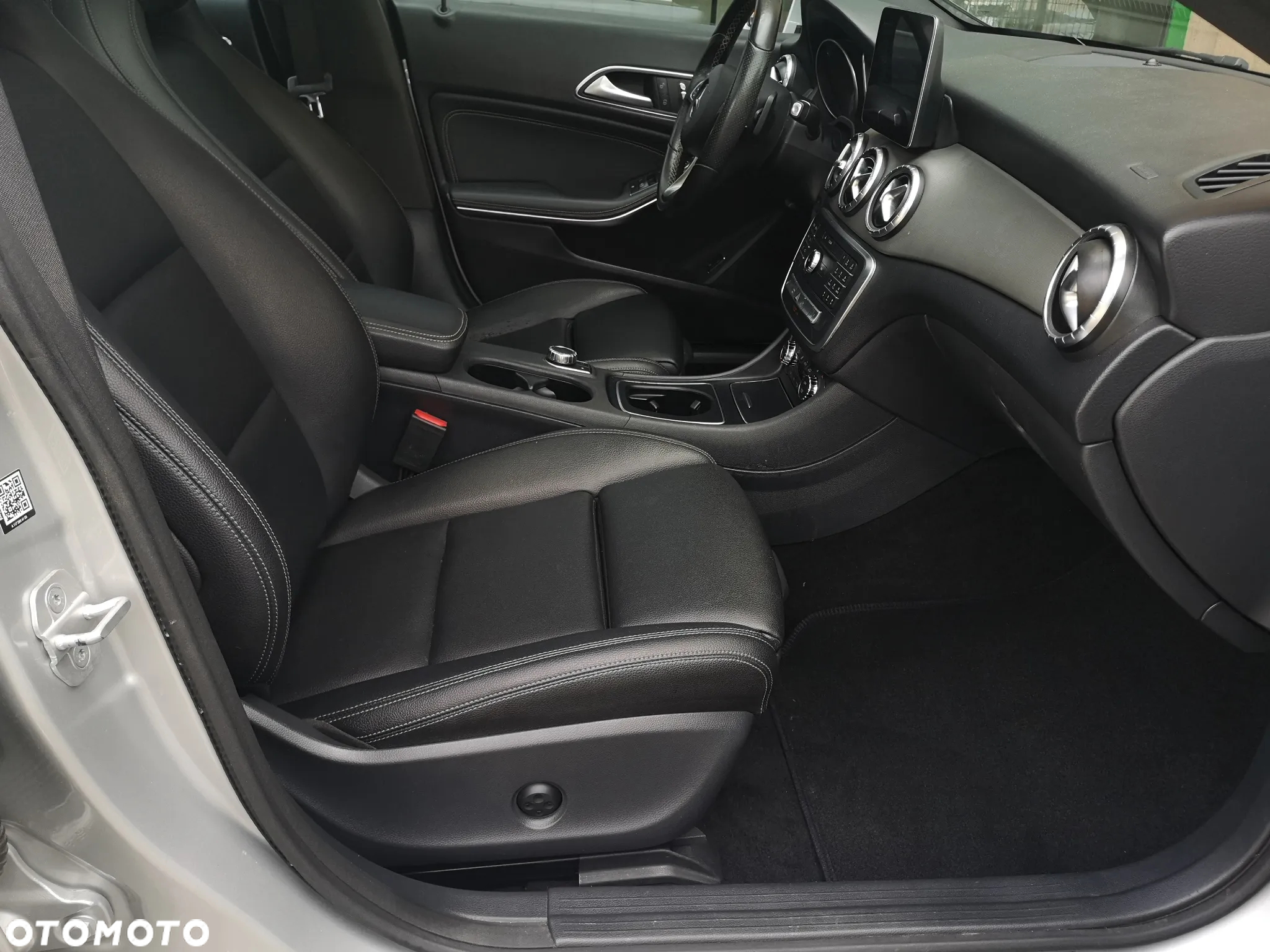 Mercedes-Benz CLA - 16