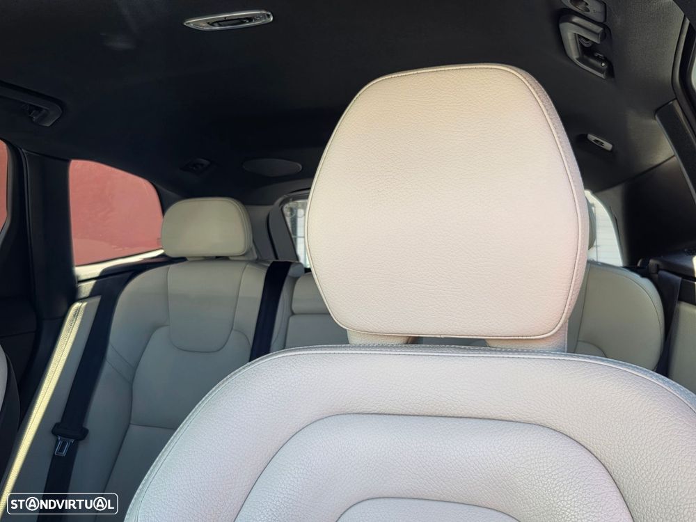 Volvo XC 60 2.0 D4 Inscription Geartronic - 32