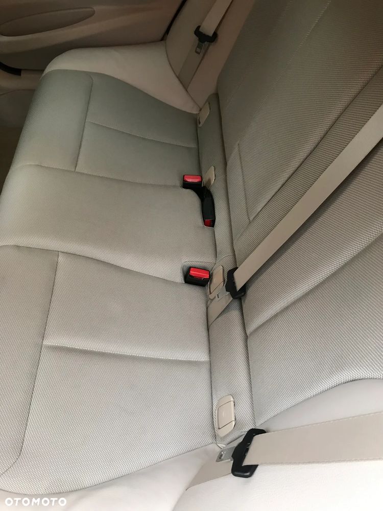 BMW Seria 3 318d - 7