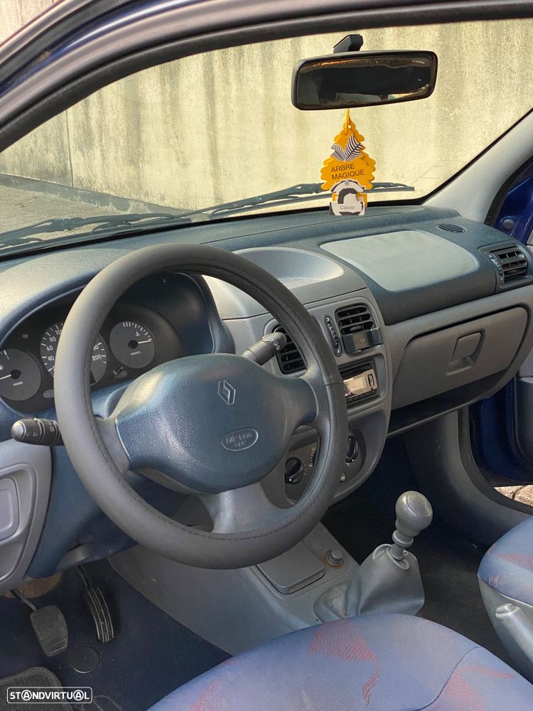 Renault Clio 1.2 RT - 2