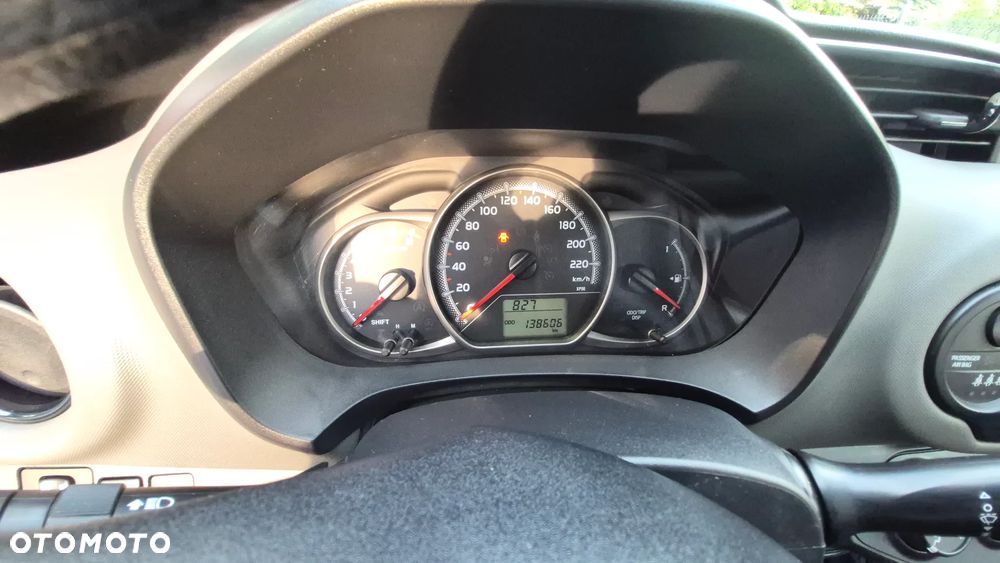 Toyota Yaris - 4