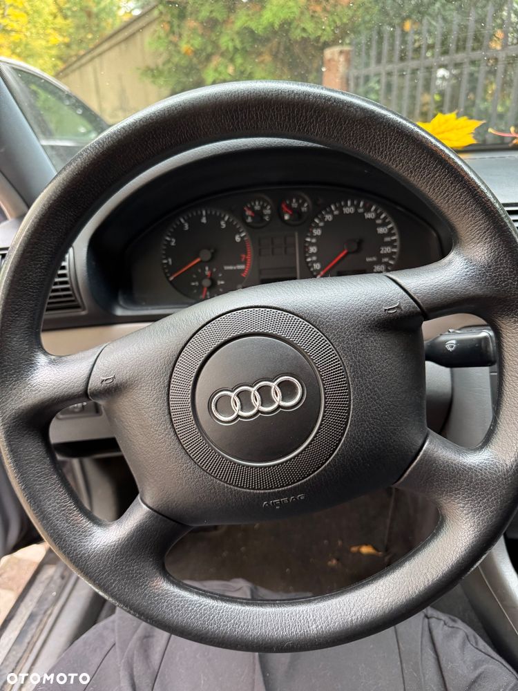 Audi A4 Limousine 1.6 - 12