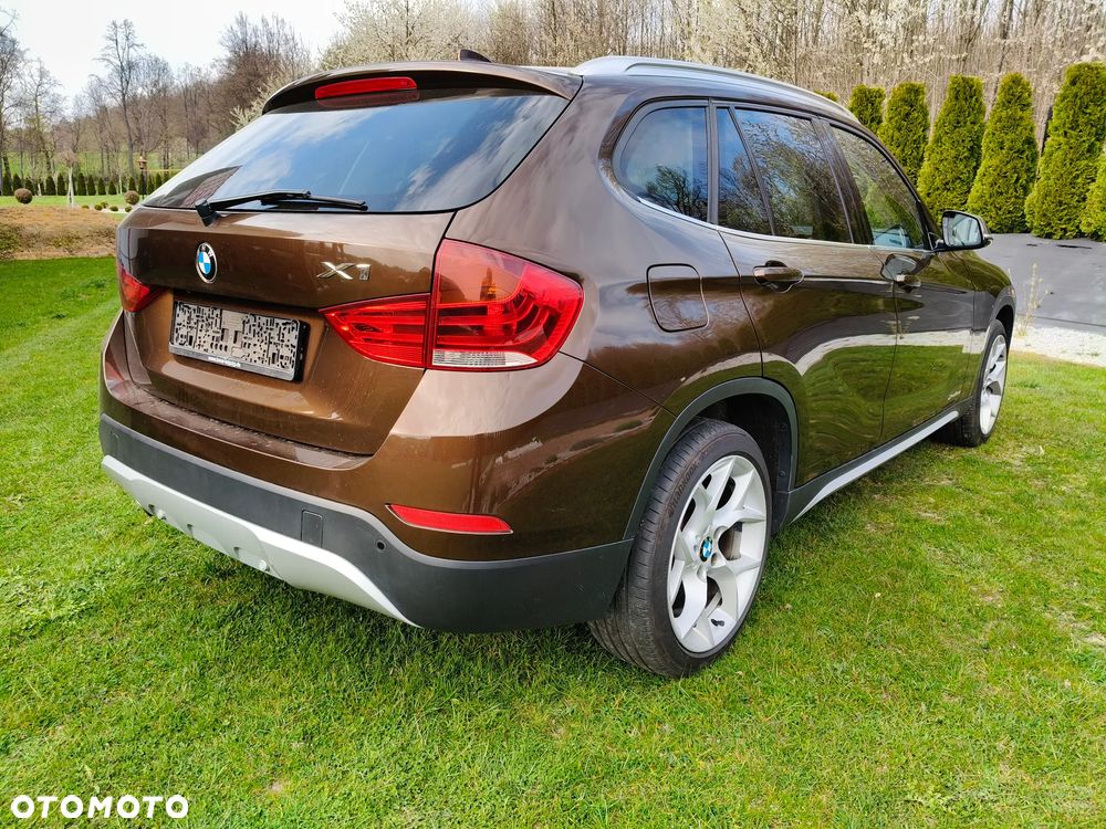 BMW X1 xDrive18d xLine - 4