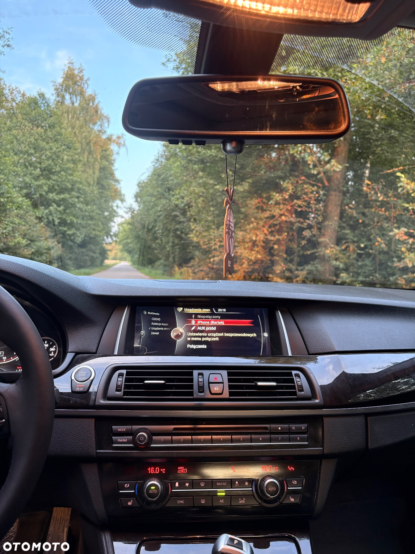 BMW Seria 5 528i xDrive - 6