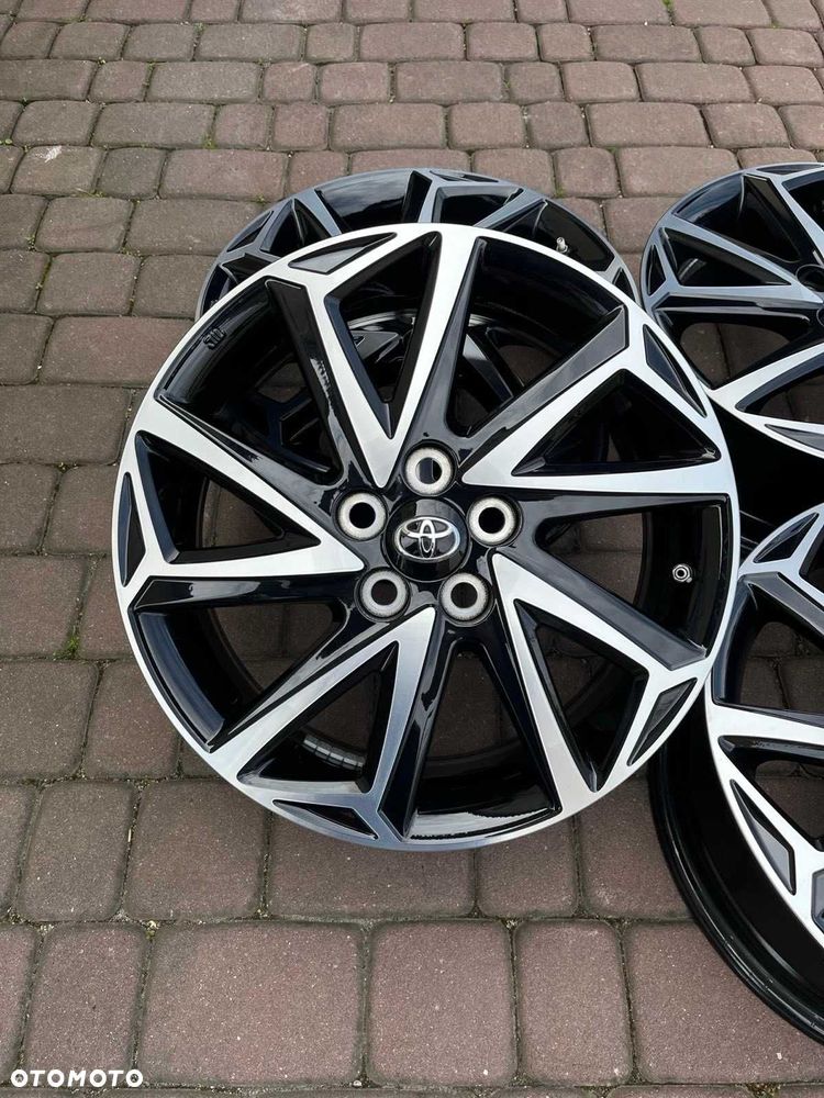 Oryginalne alufelgi Toyota 5x100 16 cali CZUJNIKI YARIS BICOLOR