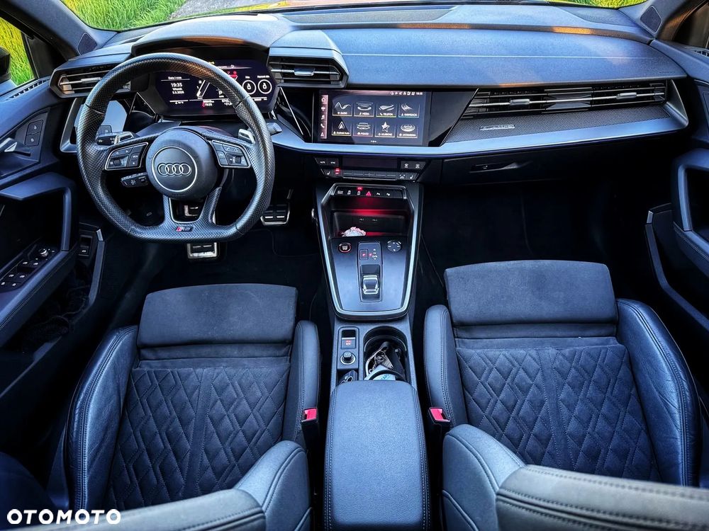 Audi RS3 Limousine - 5