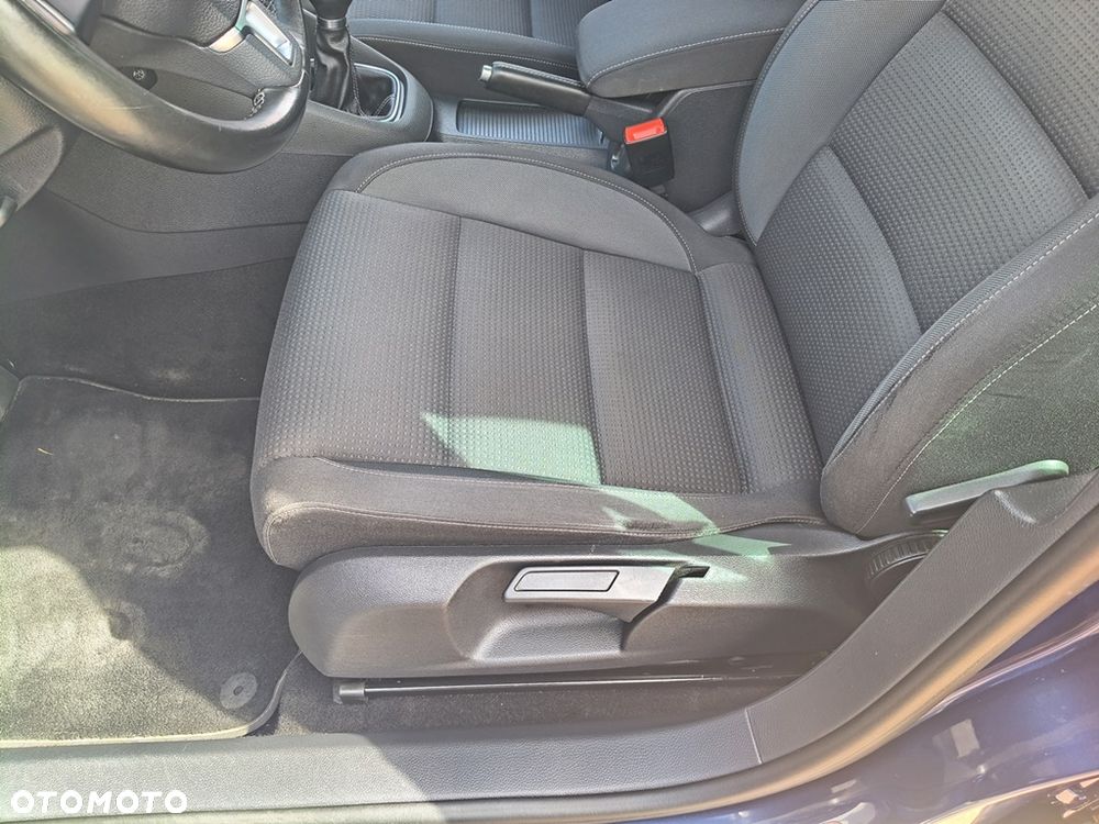Volkswagen Golf 1.2 TSI Team - 31