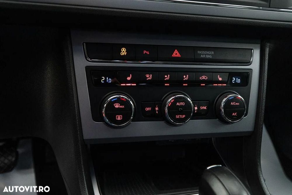 Seat Leon 2.0 TDI DPF Start&Stop DSG XCELLENCE - 12