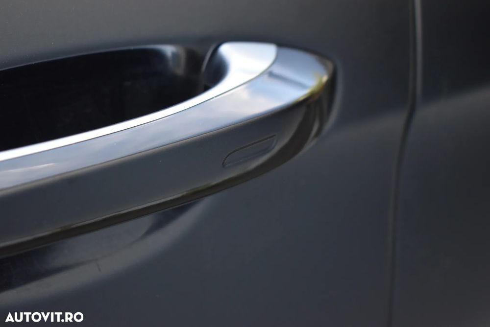 Porsche Panamera 4 E-Hybrid - 11