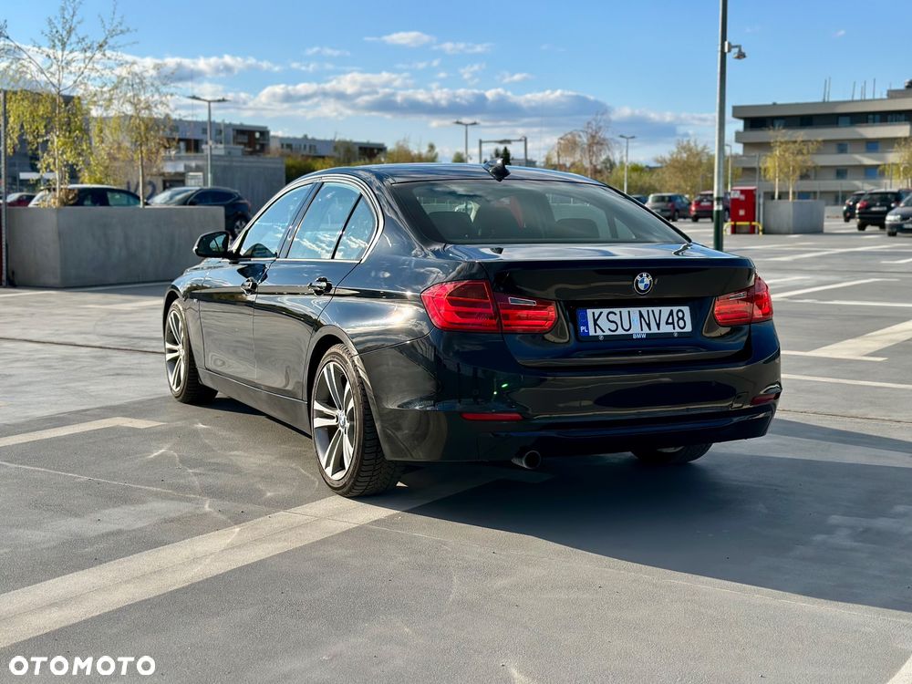 BMW Seria 3 320d DPF Edition Sport - 4