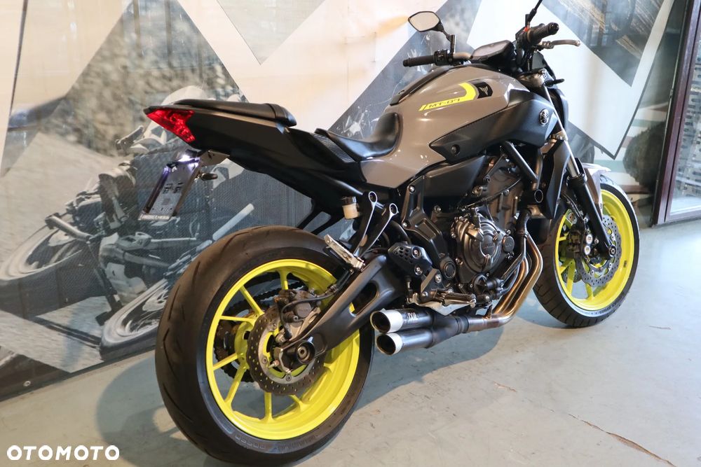 Yamaha MT - 7