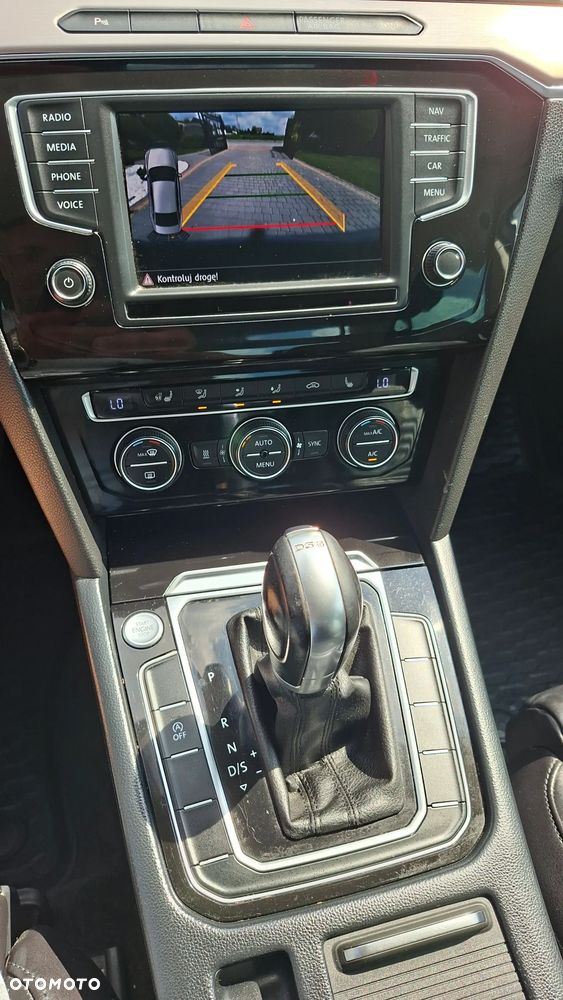 Volkswagen Passat 2.0 TDI (BlueMotion Technology) DSG Highline - 21