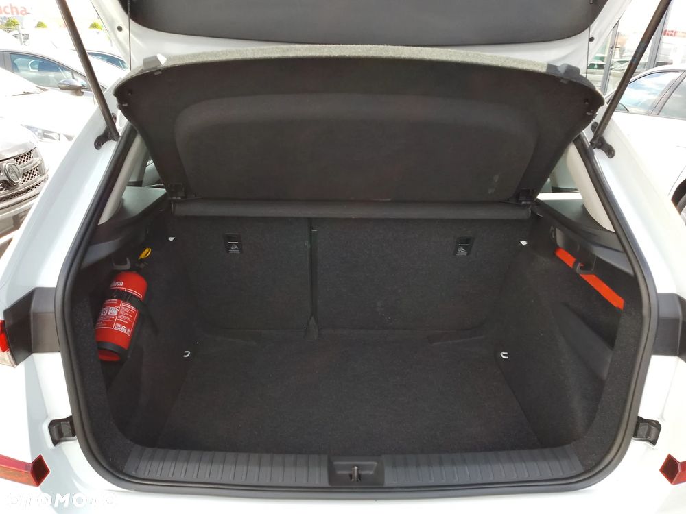 Skoda Kamiq 1.0 TSI Selection DSG - 27