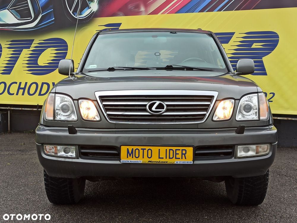 Lexus LX