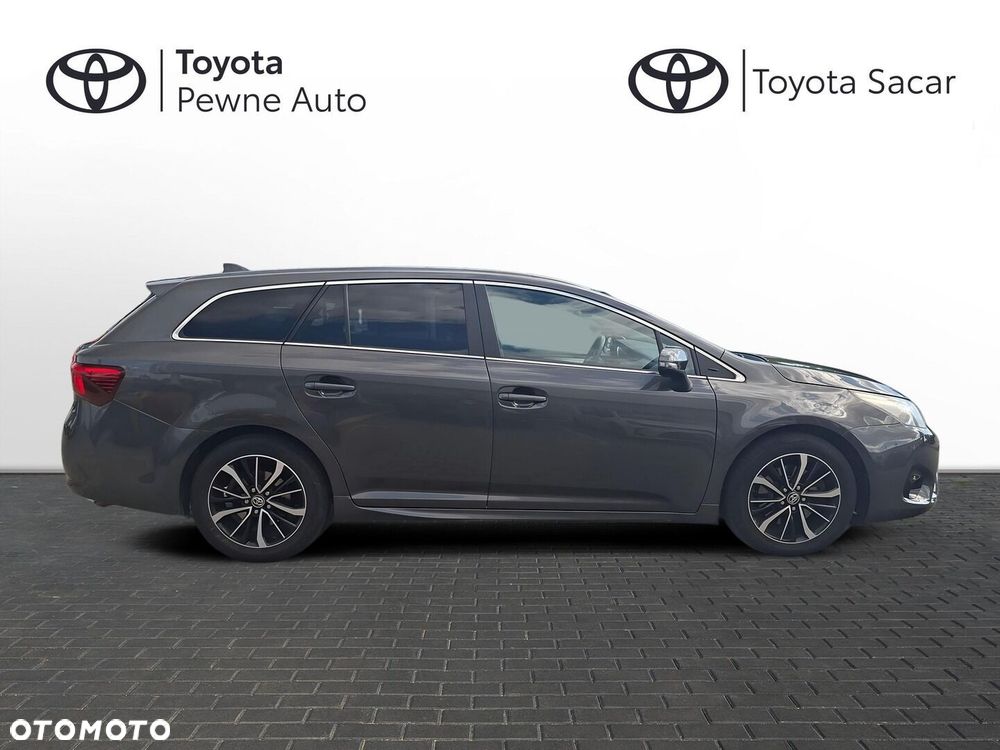 Toyota Avensis 2.0 D-4D Premium - 6