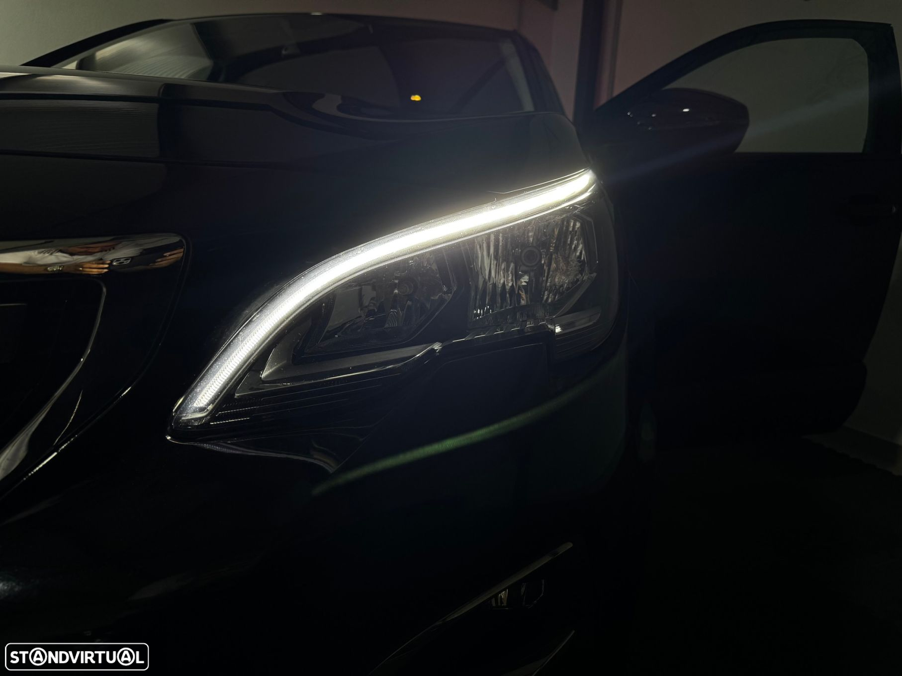 Peugeot 3008 1.5 BlueHDi Active - 24