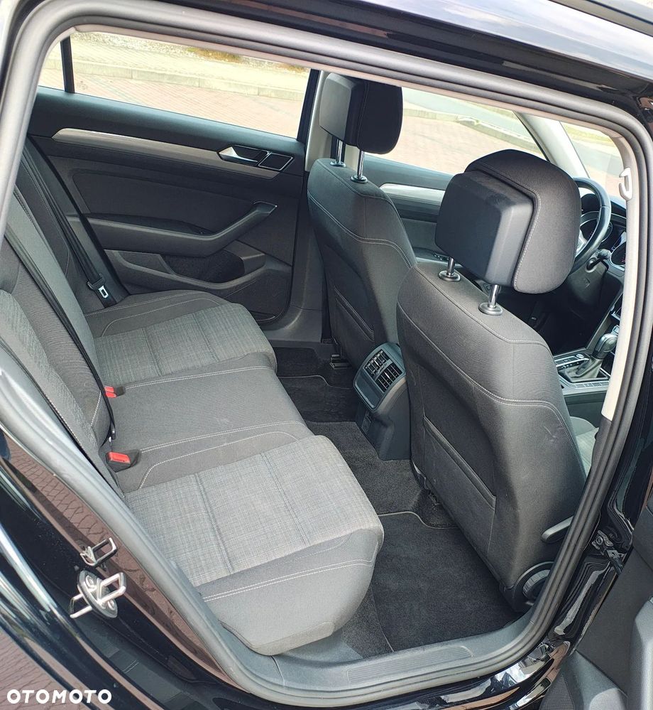 Volkswagen Passat 2.0 TDI EVO Business DSG - 30