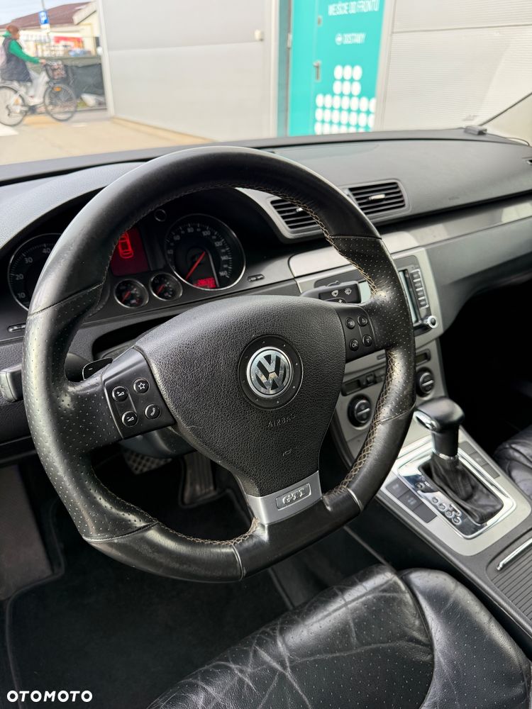 Volkswagen Passat 3.6 V6 R36 - 9