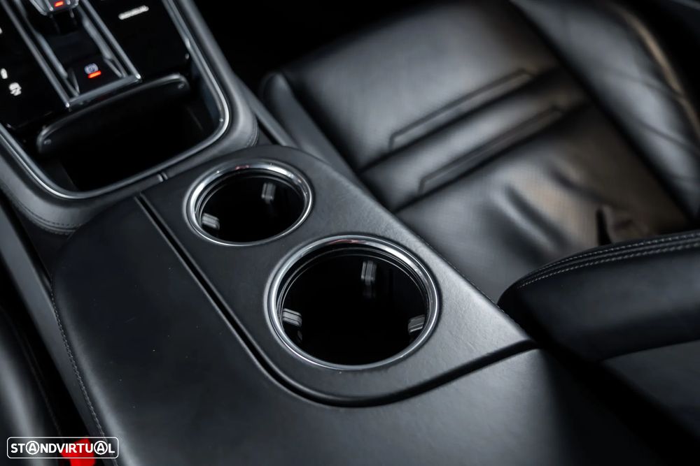 Porsche Panamera Sport Turismo - 29