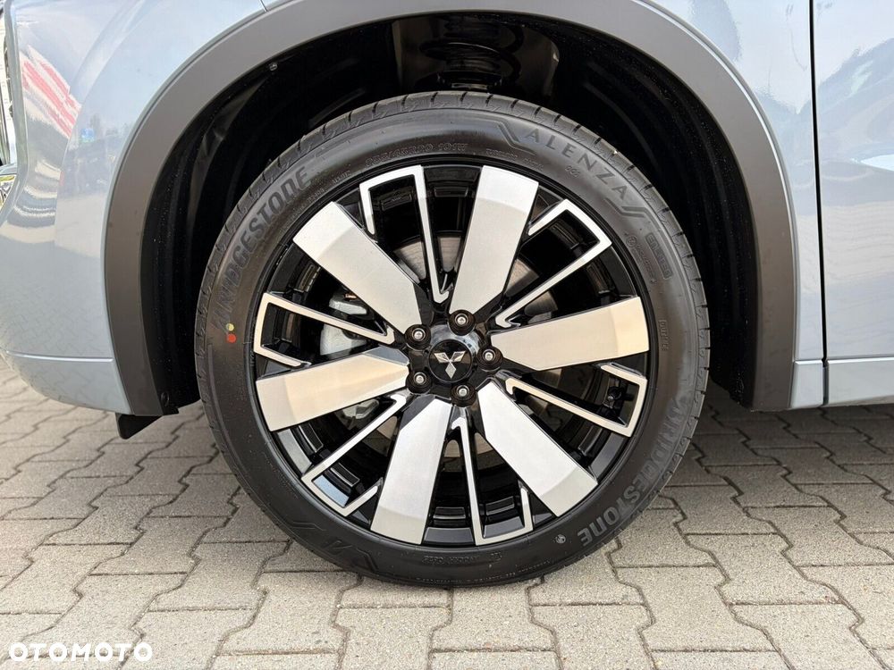 Mitsubishi Outlander - 12