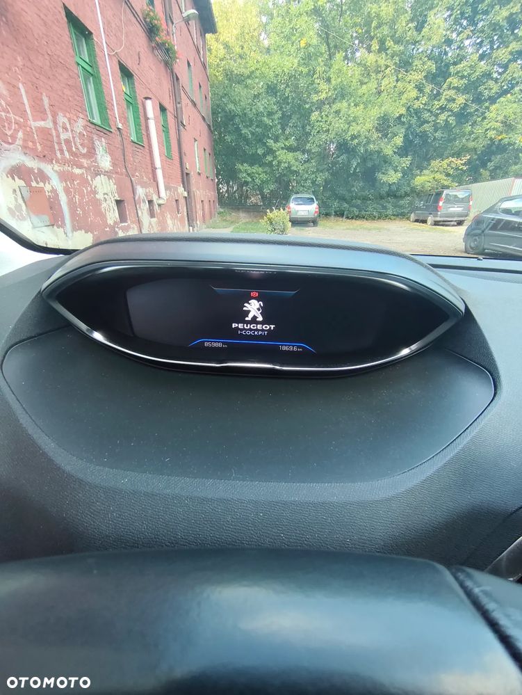 Peugeot 5008 1.2 PureTech Allure Pack S&S EAT8 - 6