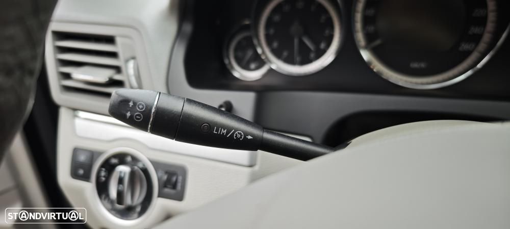 Mercedes-Benz E 220 CDI Avantgarde BlueEfficiency - 28