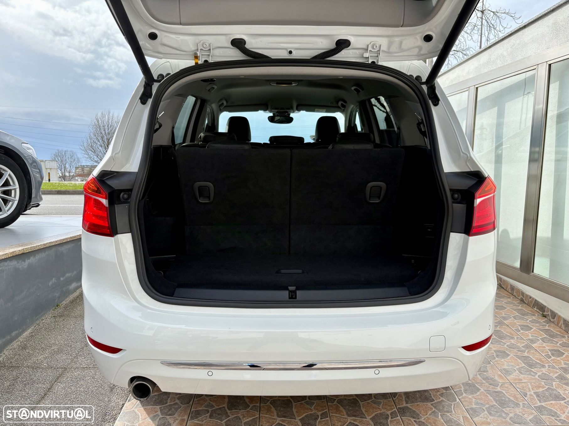 BMW 216 Gran Tourer d 7L Line Luxury - 6