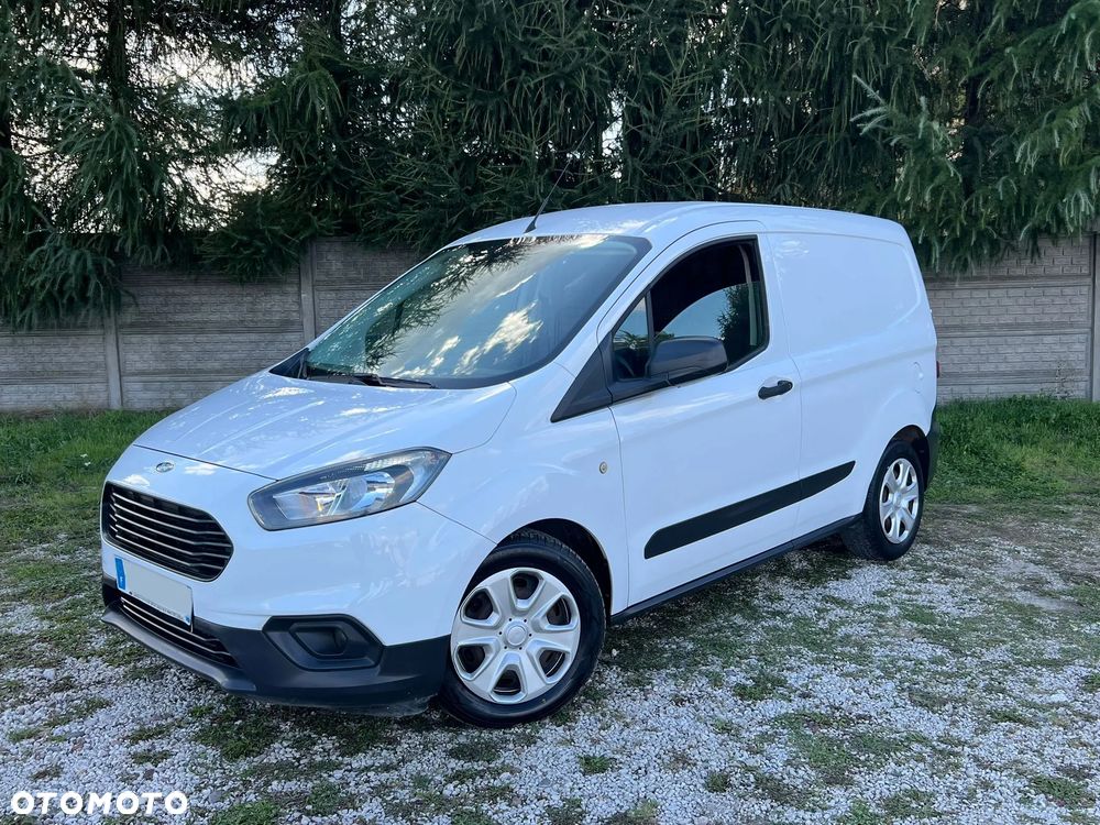 Ford Transit Courier - 1