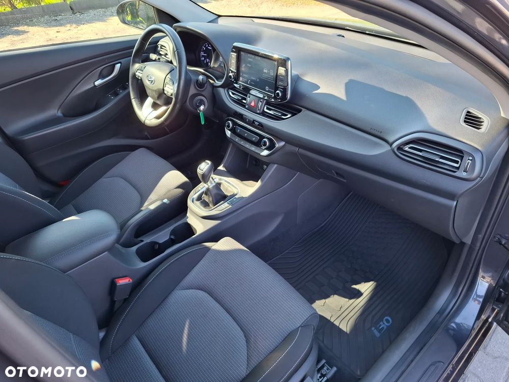 Hyundai i30 - 22