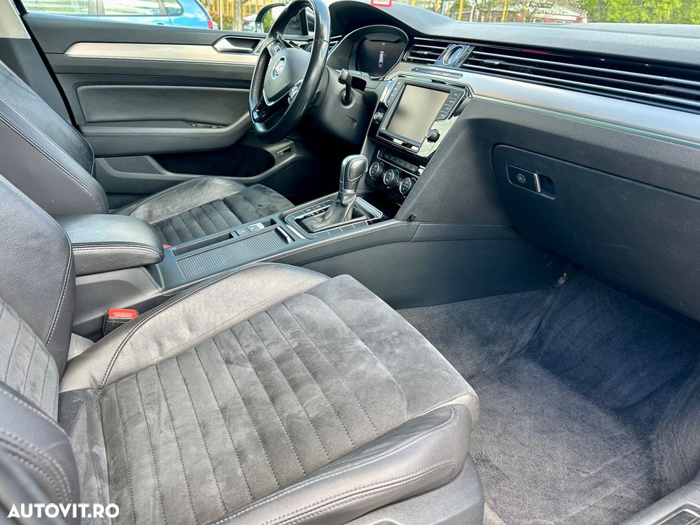 Volkswagen Passat 2.0 TDI DSG Highline - 12