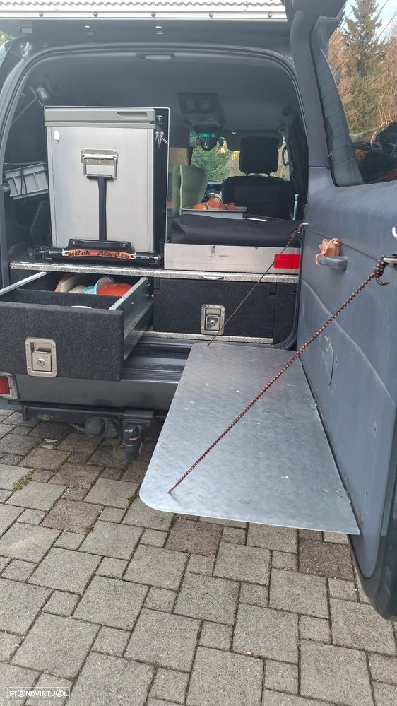 Toyota Land Cruiser - 4