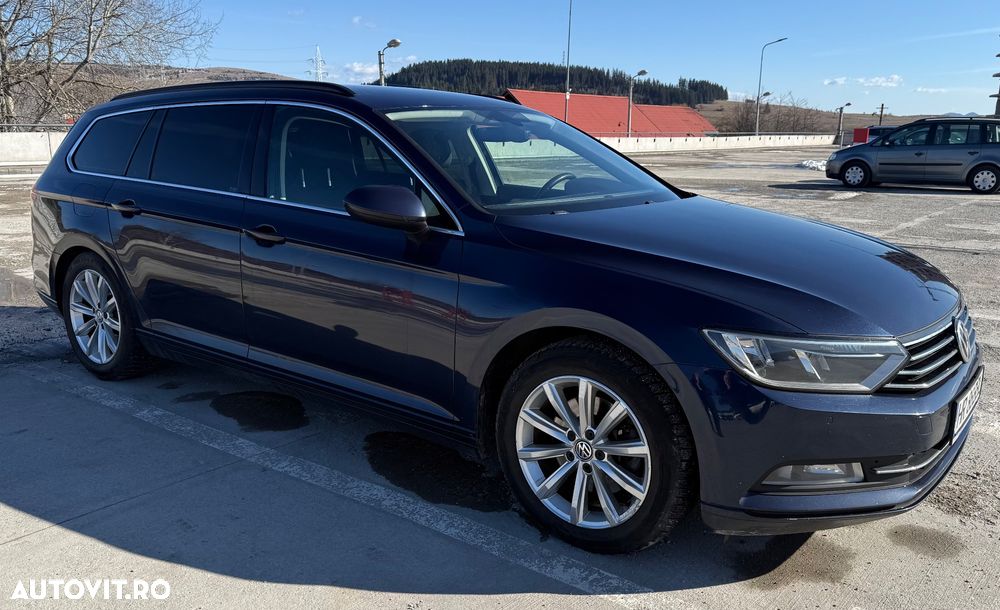 Volkswagen Passat 2.0 TDI DSG Comfortline - 28