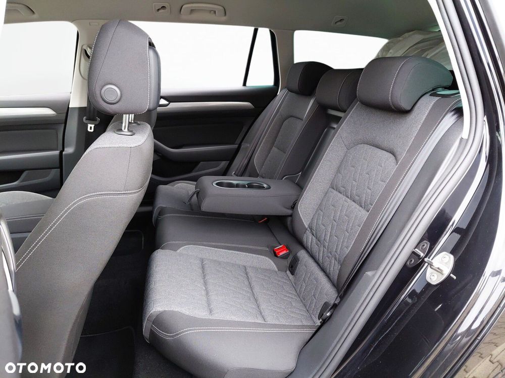 Volkswagen Passat Variant 2.0 TDI Business DSG - 11