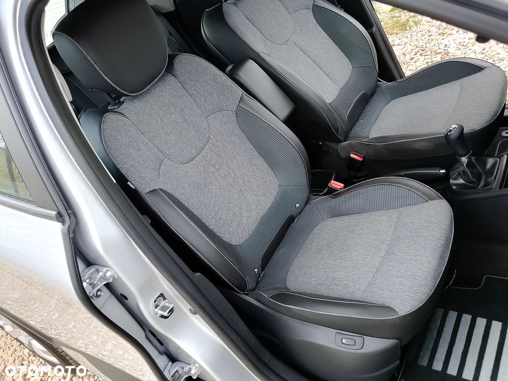 Renault Captur - 32
