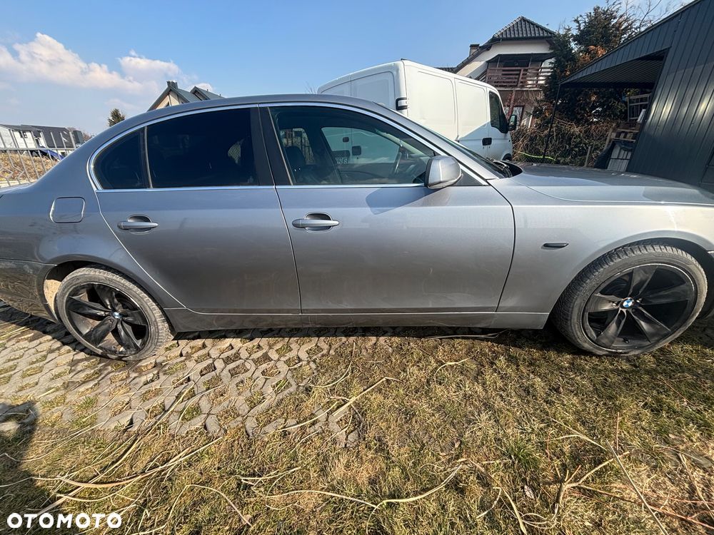 BMW Seria 5 520i - 9