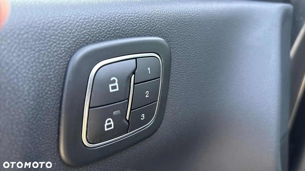 Ford Kuga 2.5 FHEV FWD ST-Line X - 22