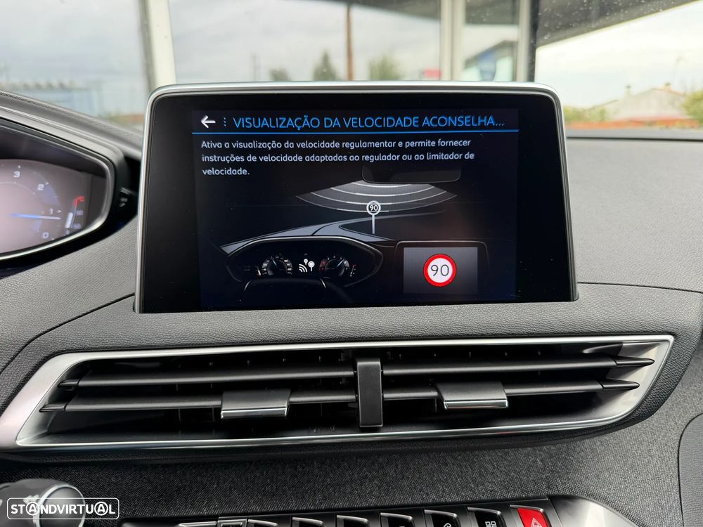 Peugeot 5008 1.5 BlueHDi Allure EAT8 - 36