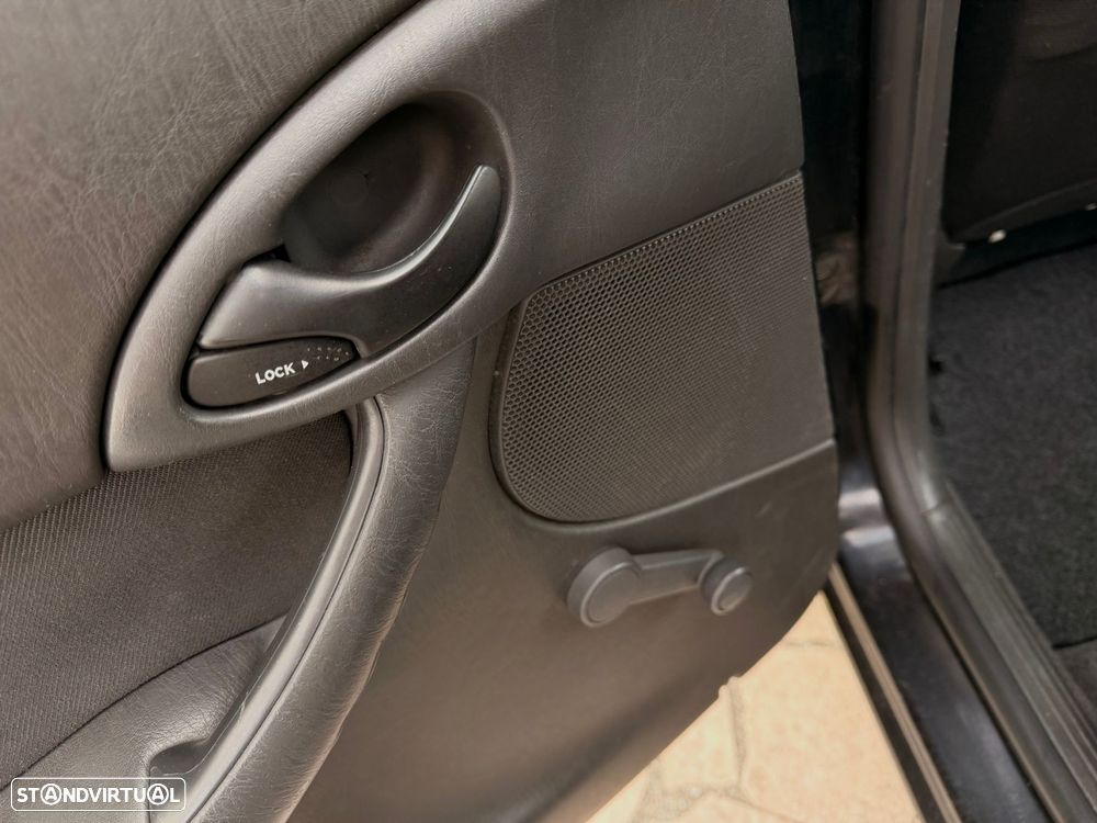 Ford Focus 1.4 Comfort - 25