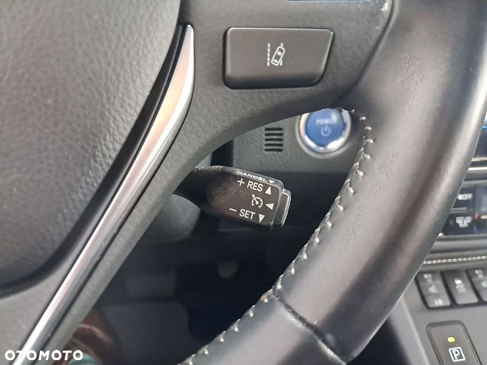 Toyota Auris Hybrid 135 Premium - 25