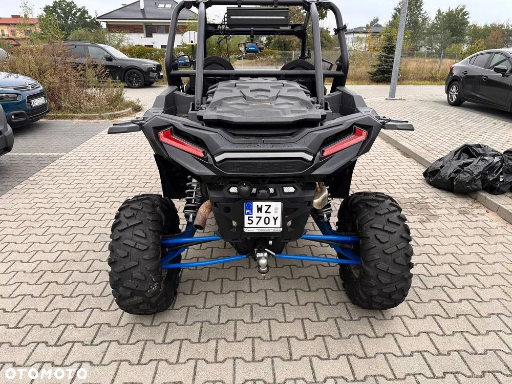 Polaris RZR - 12