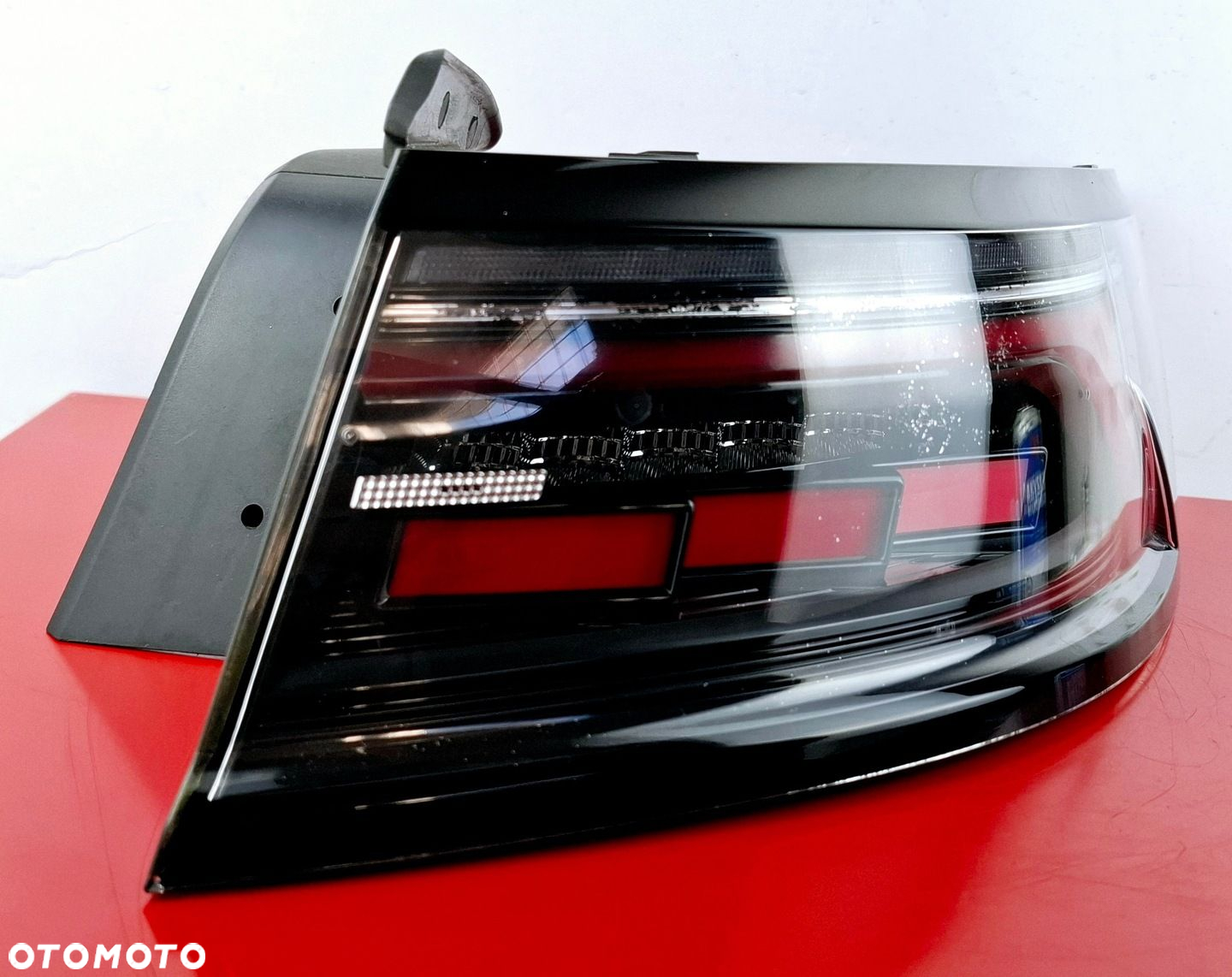 VW Volkswagen ARTEON LIFT LAMPA TYLNA PRAWA 3G8945208N Uszkodzony chrom - 3