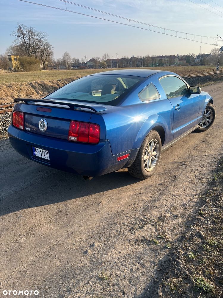 Ford Mustang - 4