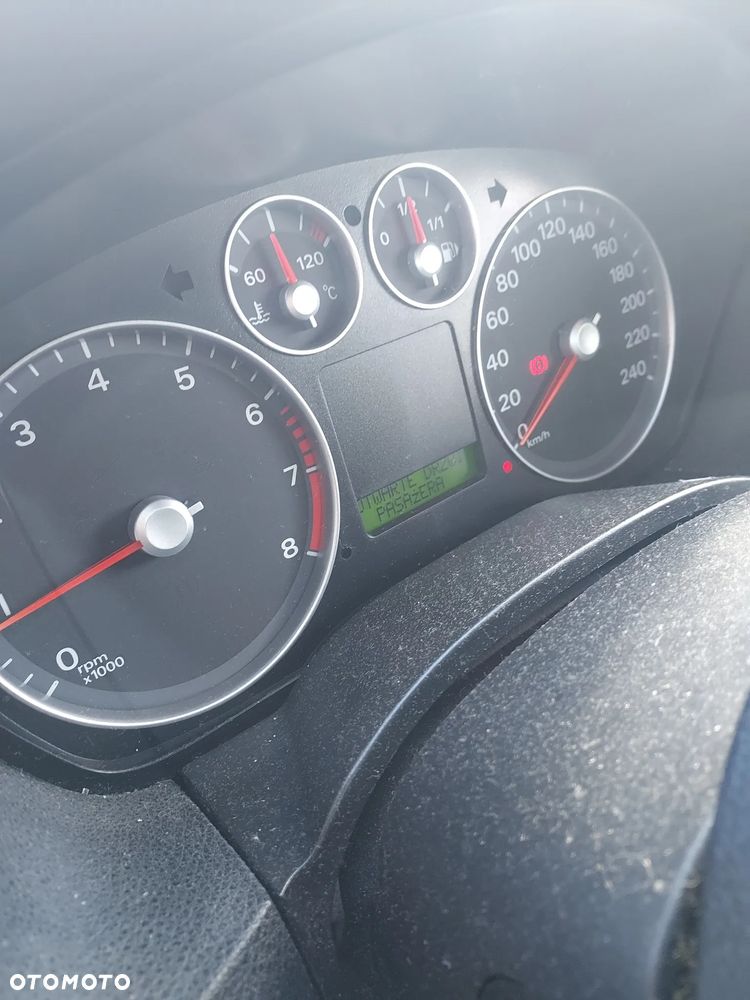 Ford Focus 1.6 Ambiente - 3