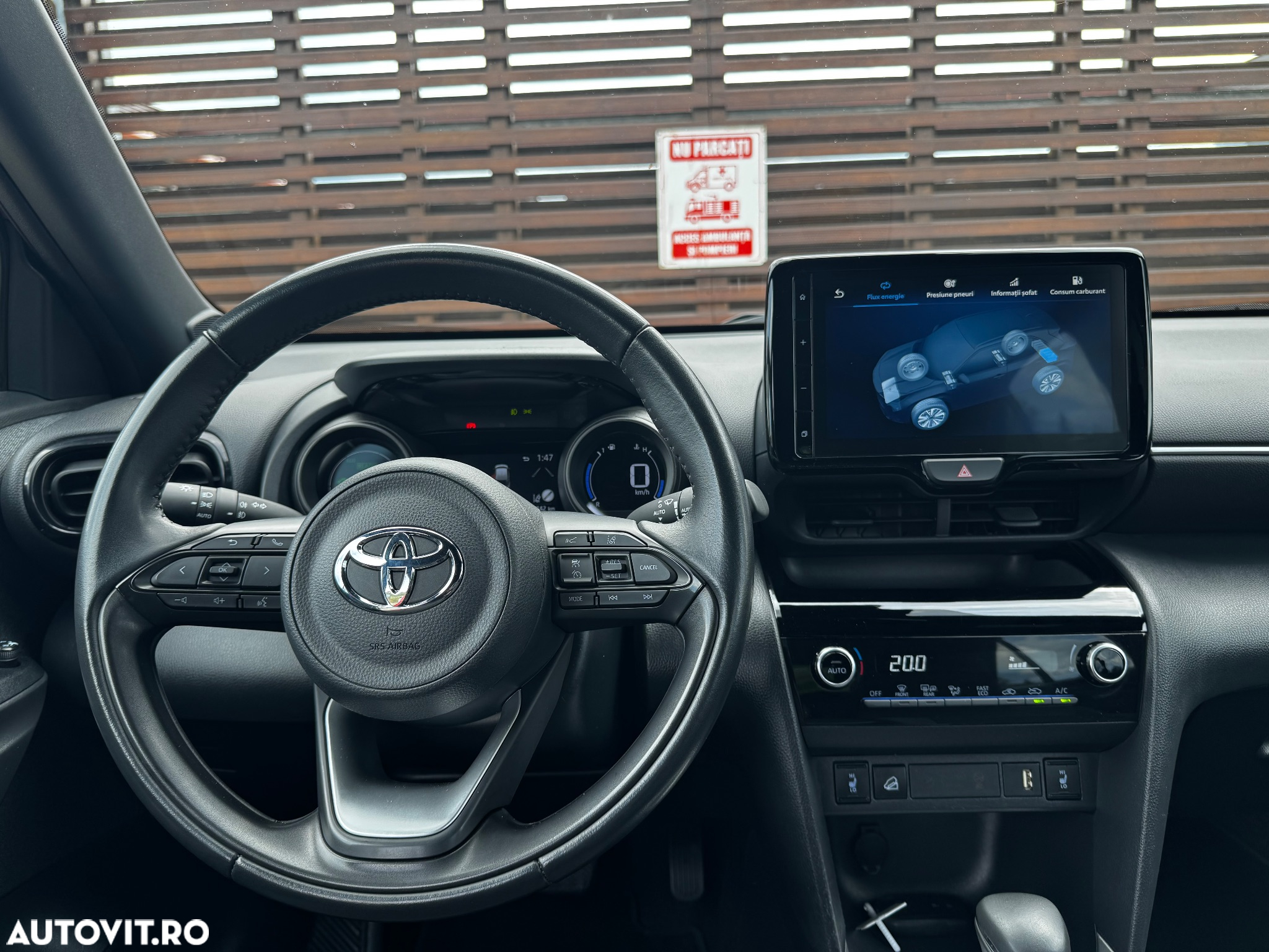 Toyota Yaris Cross 1.5 VVT-i HSD 116 4x4 HEV Dynamic - 23
