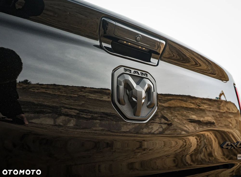 RAM 1500 5.7 eTorque Crew Cab Shortbed Limited Black - 12