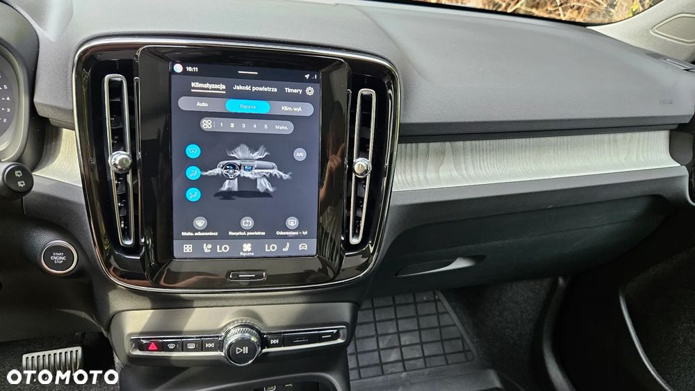 Volvo XC 40 - 35