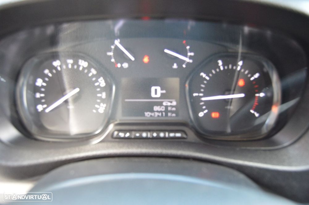 Peugeot Expert 2.0 BlueHDi L3H1 Semi-Vidrado - 20